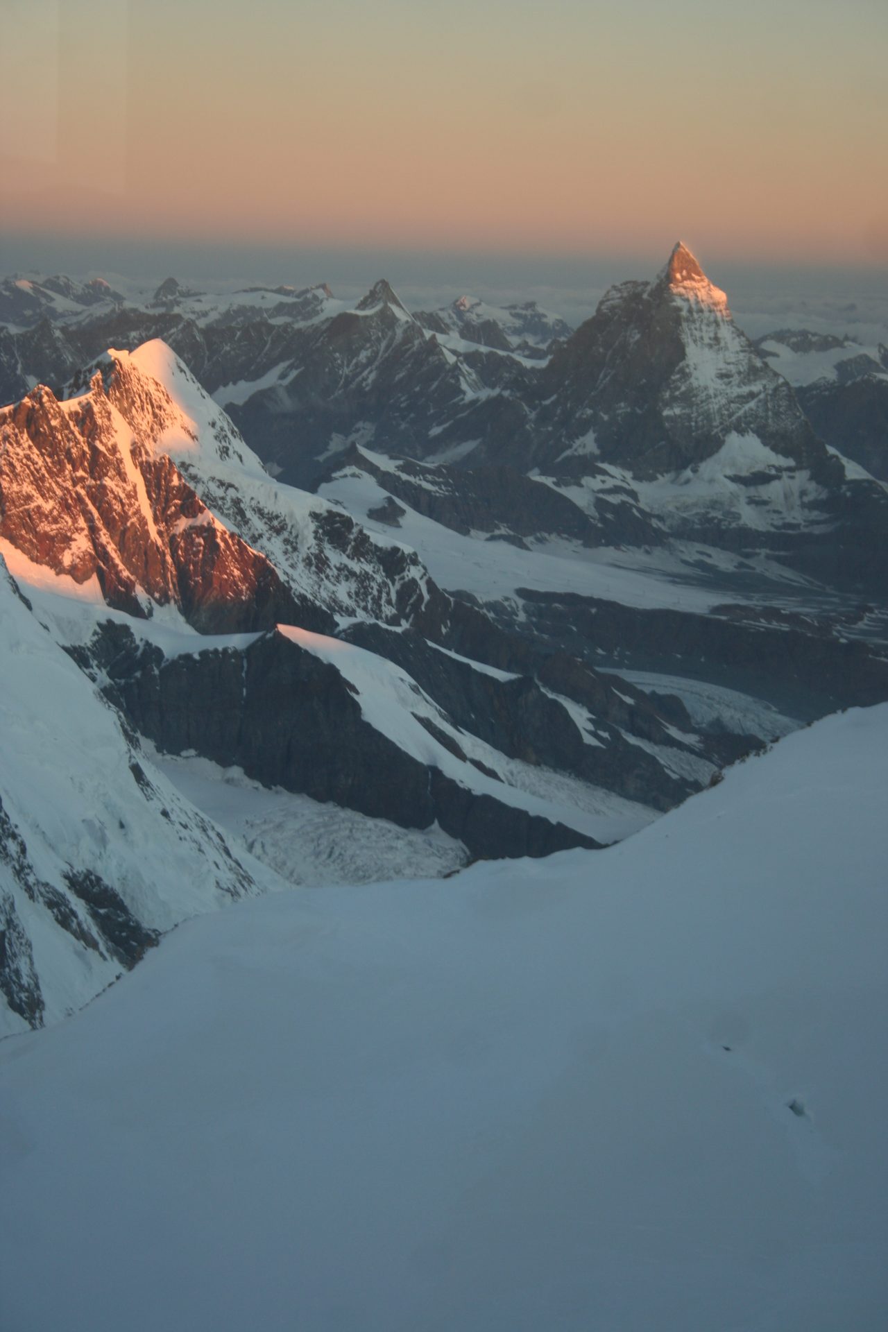 Reggeli fÃ©nyek SvÃ¡jcban – Monte Rosa csoport négyezresein – 7 négyezres hegy egy hét alatt
