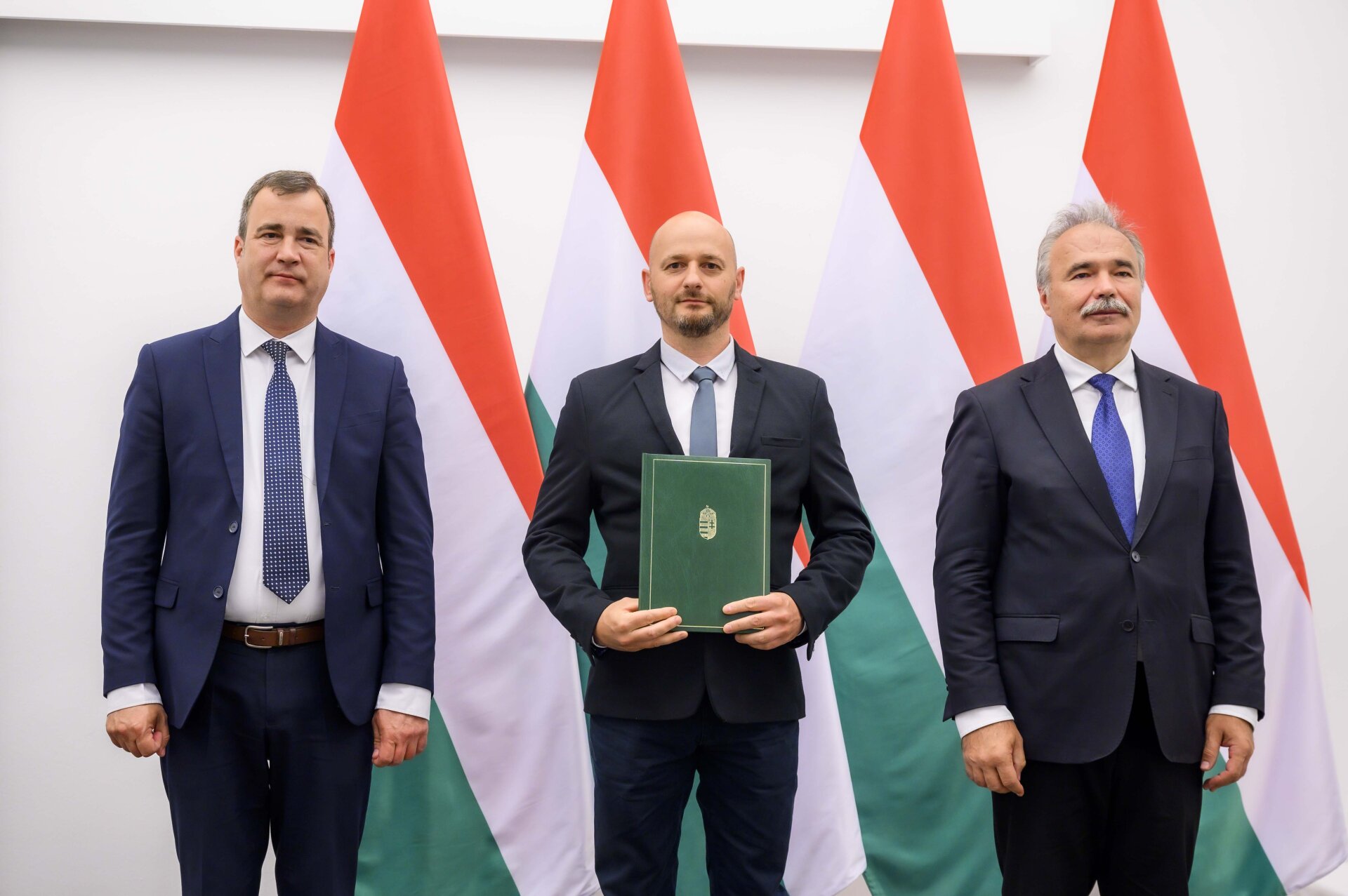 Miniszteri Elismerő Oklevelet vehetett át Kozma Attila tagtársunk! Gratulálunk!